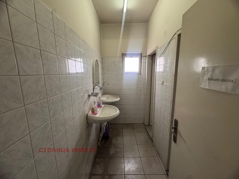 Дава под наем ПРОМ. ПОМЕЩЕНИЕ, гр. Русе, Широк център, снимка 16 - Производствени сгради - 53416289