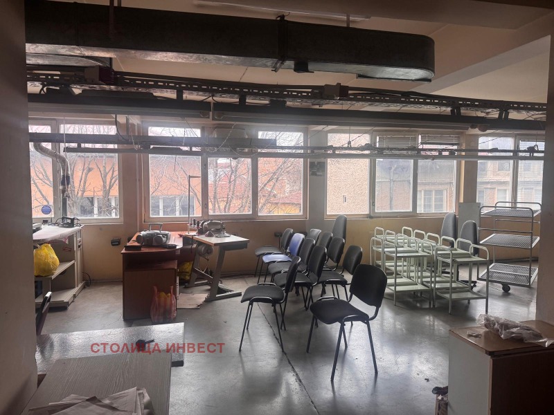 Дава под наем ПРОМ. ПОМЕЩЕНИЕ, гр. Русе, Широк център, снимка 3 - Производствени сгради - 53416289