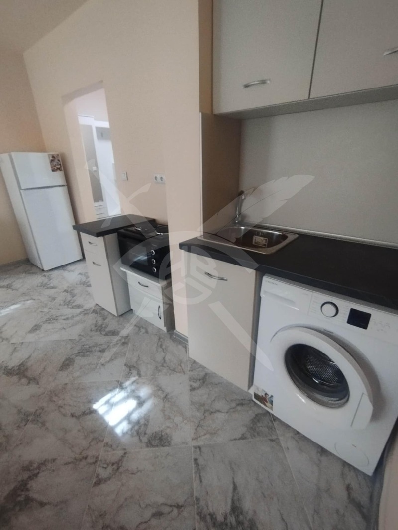 Дава под нем  1-стаен, град Варна, Младост 2 •  375 EUR • ID 57838610 — holmes.bg - [1] 