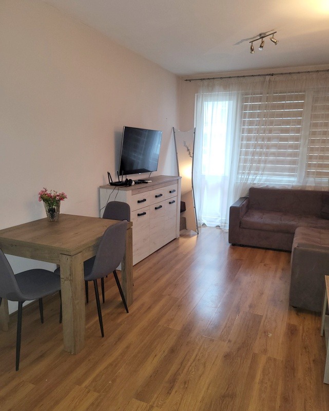 En renta  1 dormitorio Burgas , Vazrazhdane , 62 metros cuadrados | 74393507 - imagen [2]