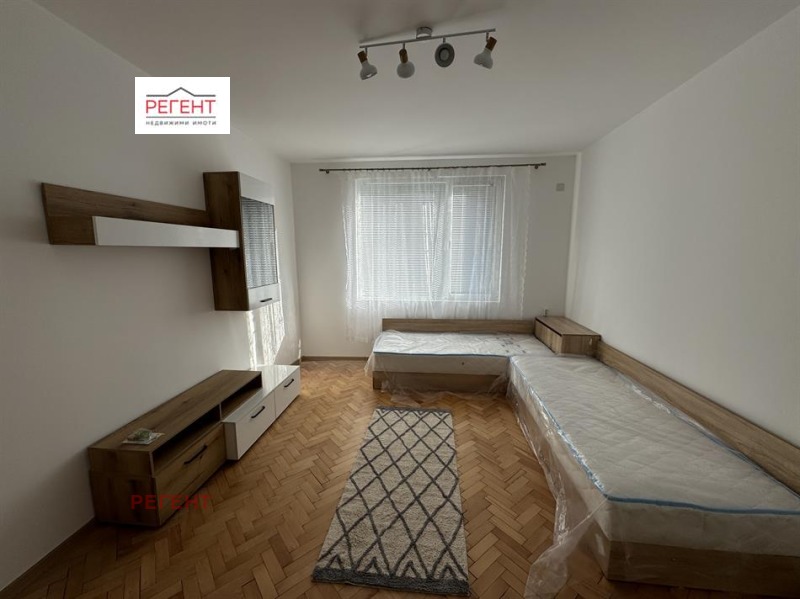 En renta  1 dormitorio Gabrovo , Tsentar , 75 metros cuadrados | 79204045 - imagen [4]