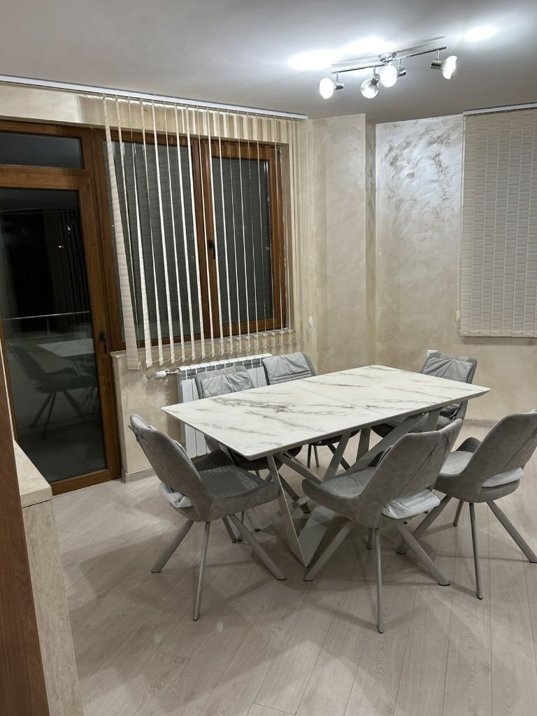 Дава под наем 3-СТАЕН, гр. Плевен, Широк център