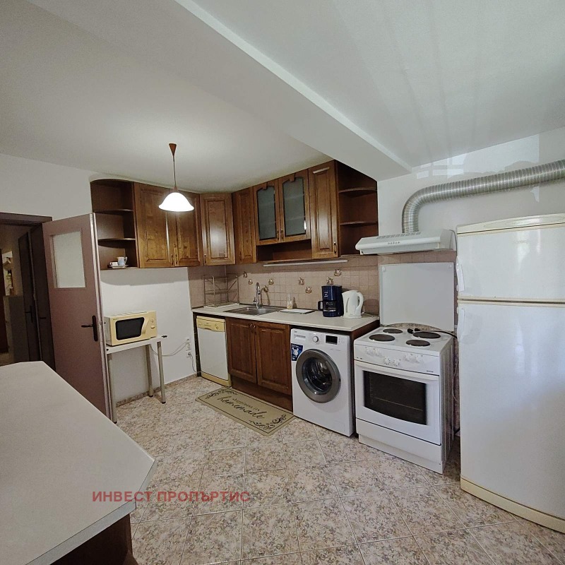 Дава под нем  3-стаен, град София, Бъкстон •  700 EUR • ID 48403011 — holmes.bg - [1] 
