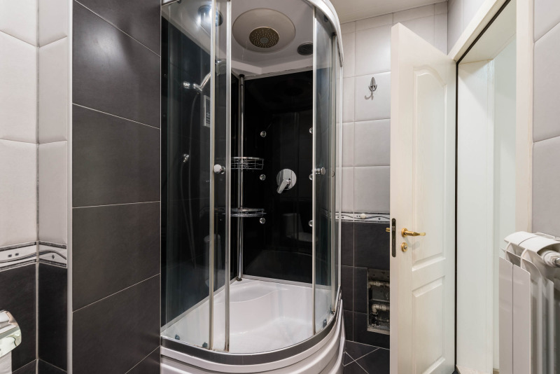 Дава под наем 4-СТАЕН, гр. Варна, Център, снимка 15 - Апартаменти - 52333487