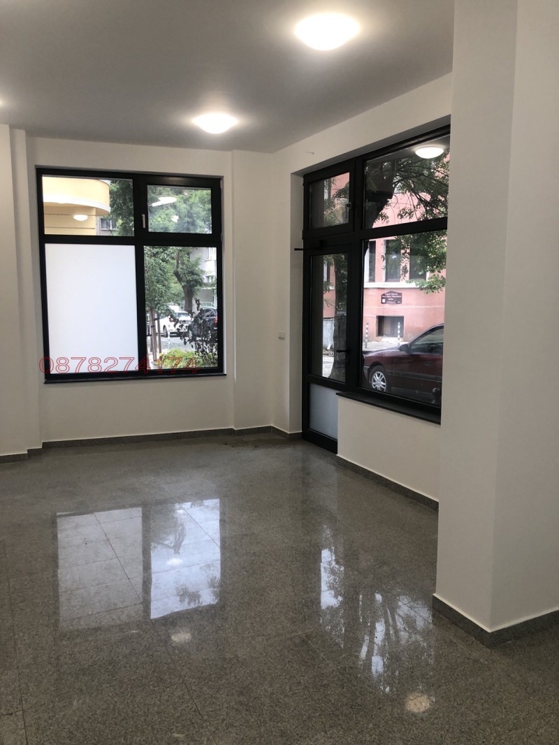 Дава под Наем ОФИС в град София, Оборище - 40 кв.м / 900 € » 1 760.25 лв.