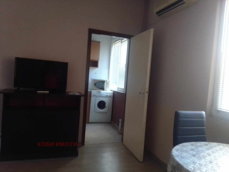 Дава под наем  1-стаен град Пловдив , Тракия , 40 кв.м | 54959407 - изображение [3]