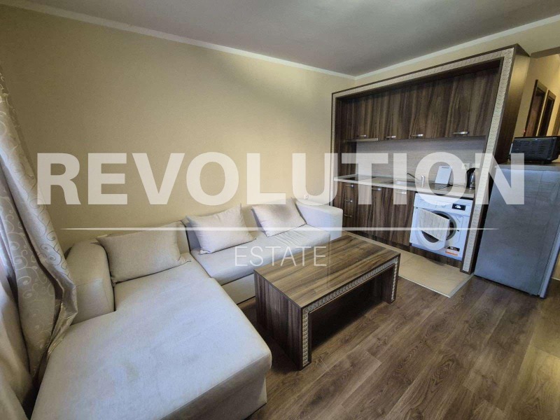 Дава под нем  2-стаен, град Варна, м-т Ален мак •  600 € • ID 83030007 — holmes.bg - [1] 