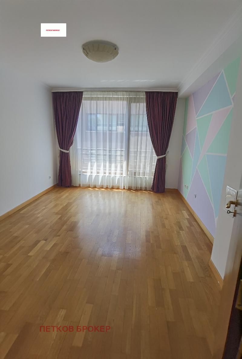 Дава под наем 4-СТАЕН, гр. София, Изток, снимка 6 - Апартаменти - 52701881