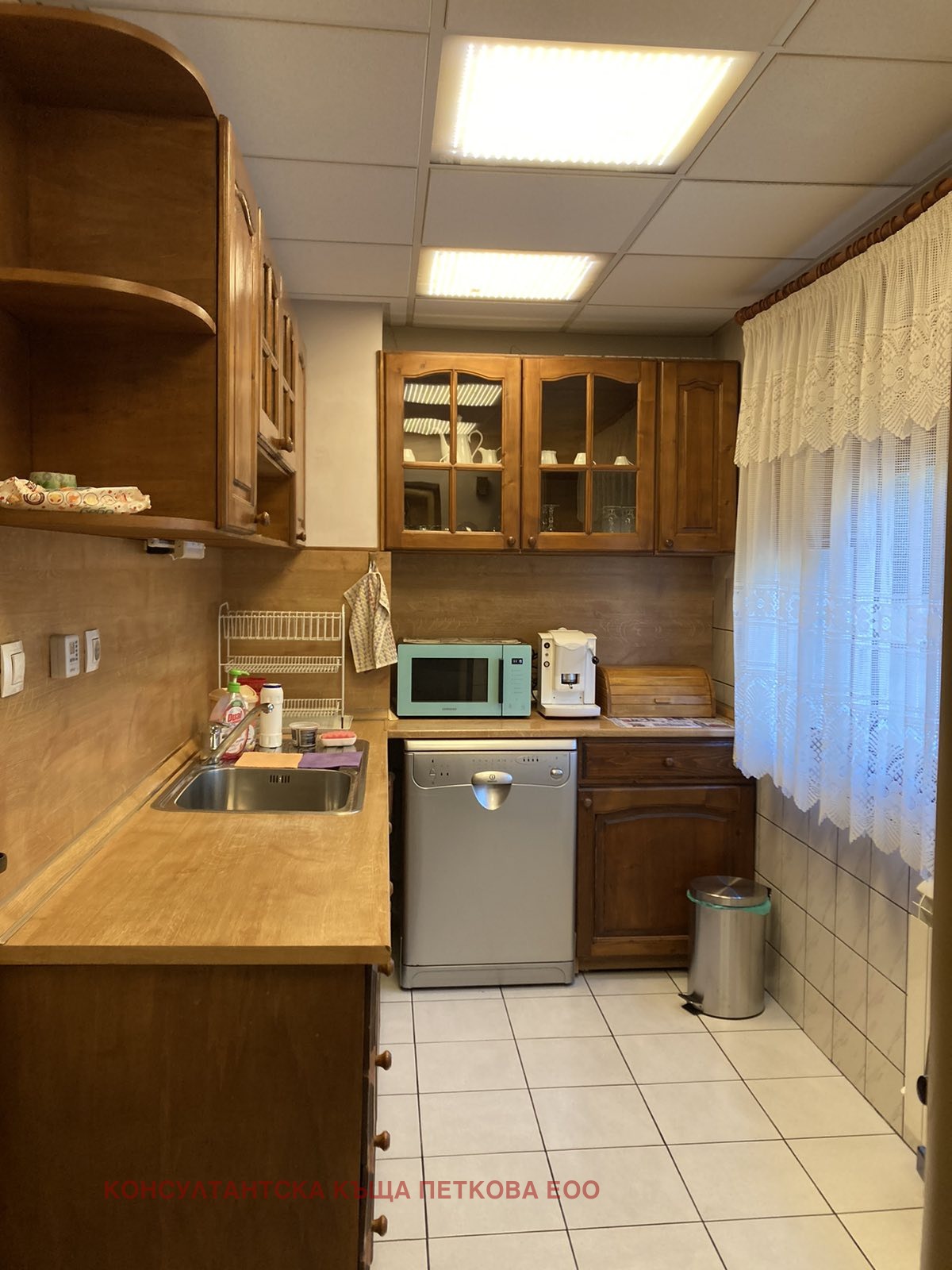 Дава под наем 3-СТАЕН, гр. Ловеч, Широк център