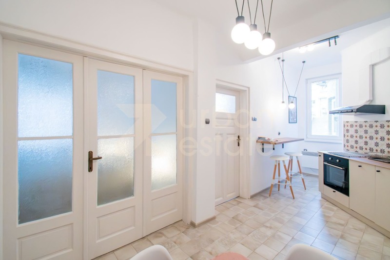 Дава под наем 3-СТАЕН, гр. София, Център, снимка 2 - Апартаменти - 53561615