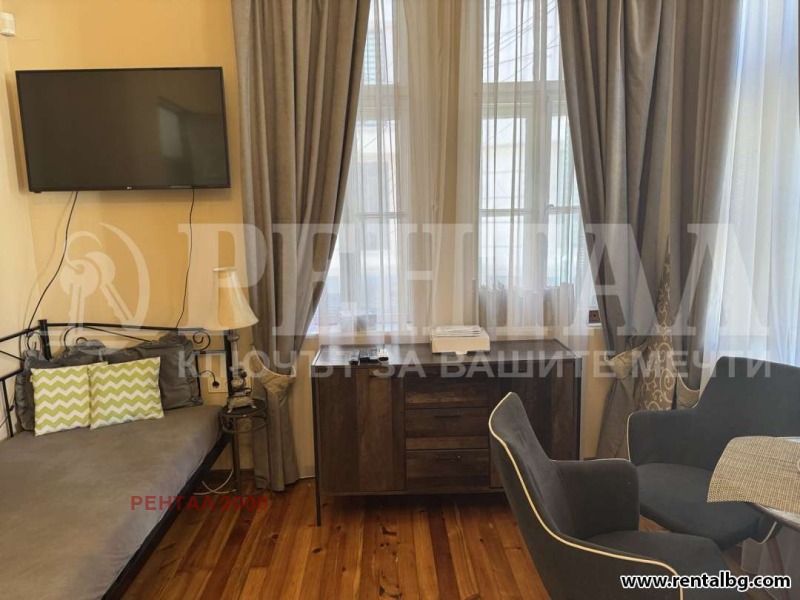 Дава под наем СТАЯ, гр. Пловдив, Център, снимка 3 - Стаи под наем - 52846023