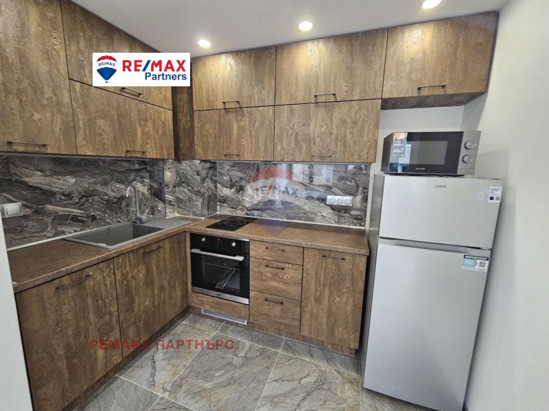 Para alugar  1 quarto Varna , Liatno kino Trakiia , 60 m² | 38676185