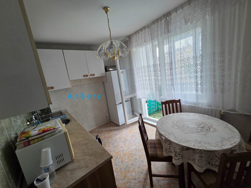 Te huur  2 slaapkamers Sofia , Ljulin 7 , 84 m² | 97805633 - afbeelding [2]