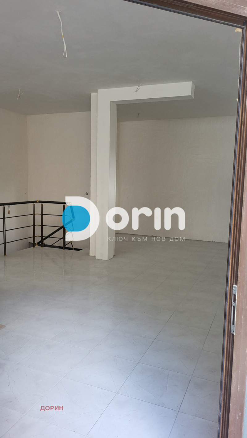 Til leje  Butik Plovdiv , Tsentar , 60 kvm | 34330432