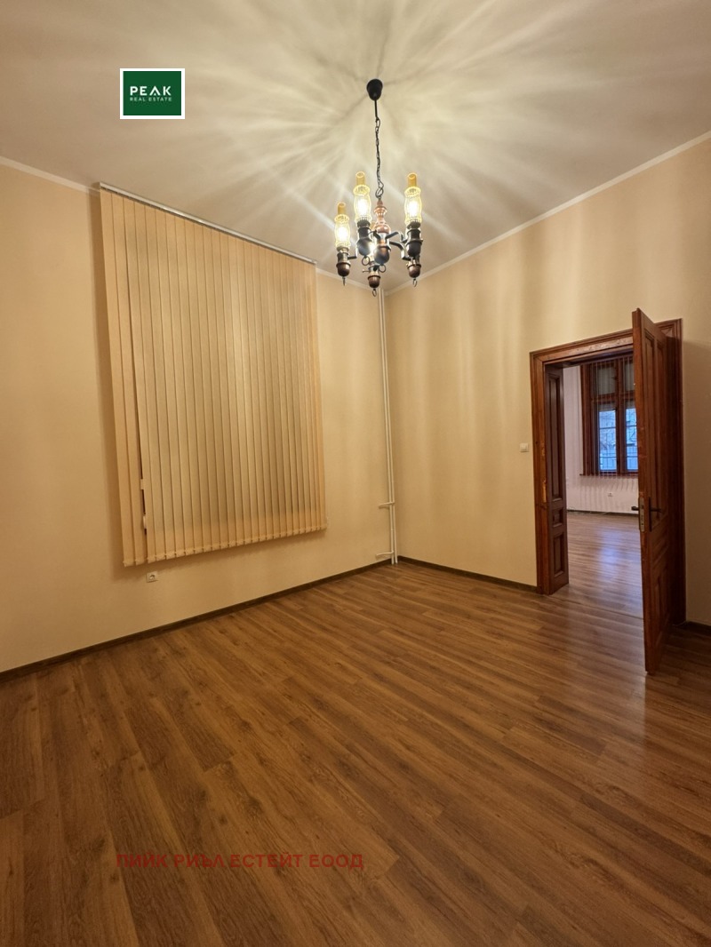 Дава под наем 3-СТАЕН, гр. София, Център