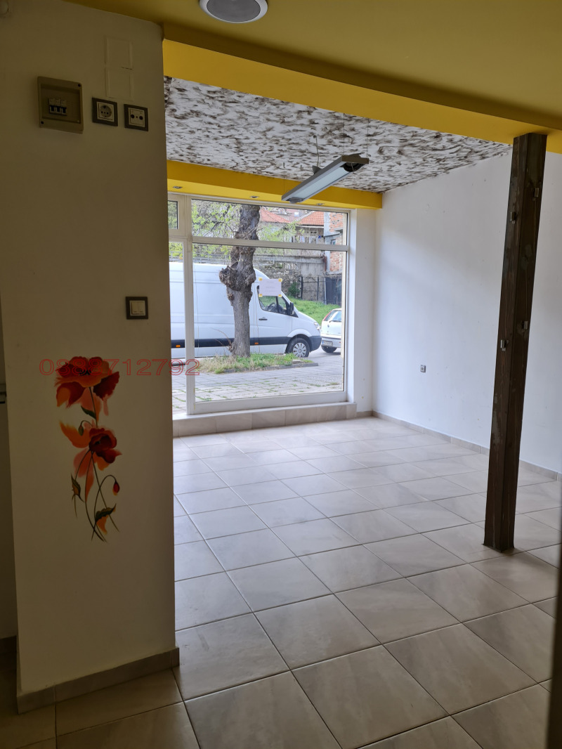 Дава под наем МАГАЗИН, гр. Асеновград, област Пловдив, снимка 6 - Магазини - 52778920