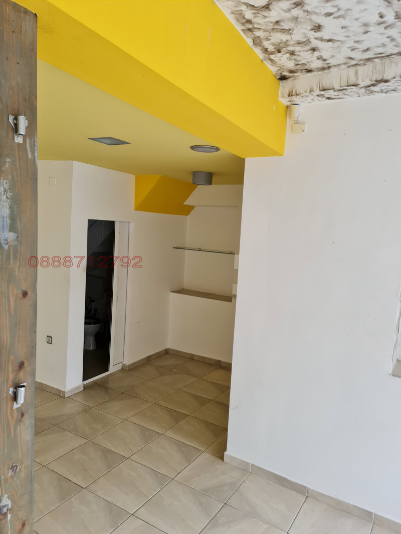 Дава под наем МАГАЗИН, гр. Асеновград, област Пловдив, снимка 5 - Магазини - 52778920