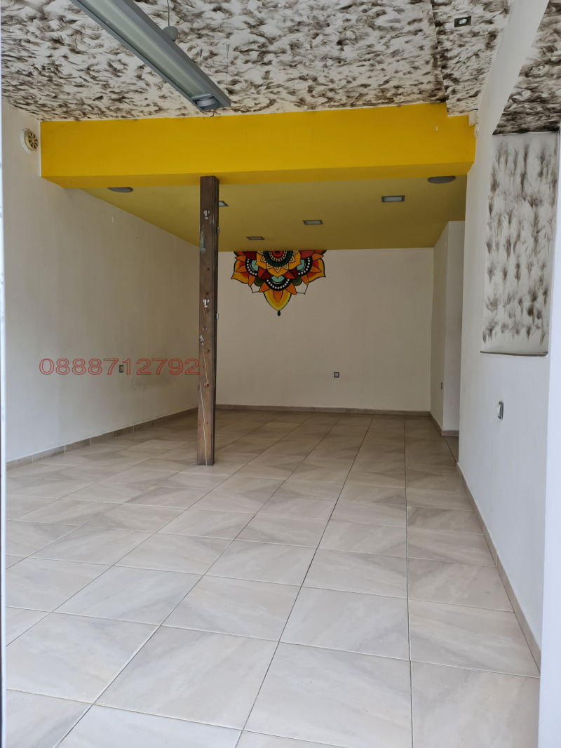 Дава под наем МАГАЗИН, гр. Асеновград, област Пловдив, снимка 8 - Магазини - 52778920