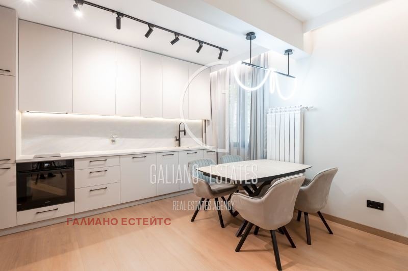 Дава под наем 2-СТАЕН, гр. София, Център