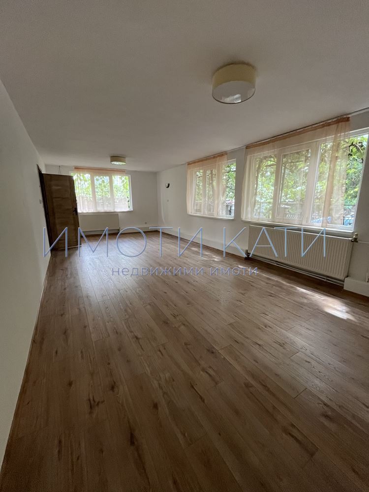 Do wynajęcia  Dom region Sofia , Bożuriszcze , 300 mkw | 49456106 - obraz [2]