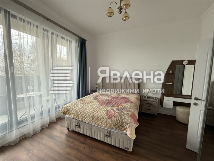 K pronájmu  1 ložnice Varna , Centar , 120 m2 | 63775369 - obraz [7]