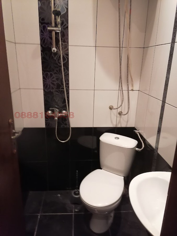 Дава под наем АТЕЛИЕ, ТАВАН, гр. Варна, Левски 1, снимка 5 - Апартаменти - 53380975