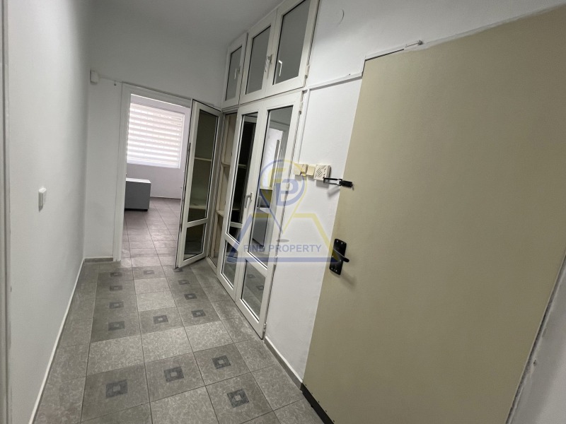 Zu vermieten  Büro Burgas , Wazraschdane , 100 qm | 30411580 - Bild [7]