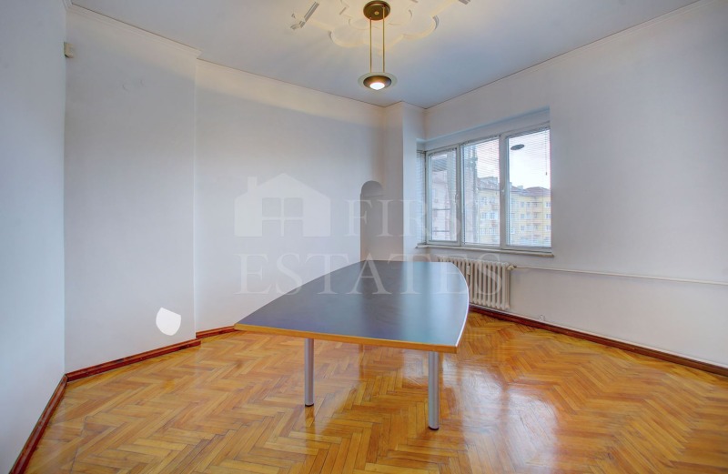 Te huur  Kantoor Sofia , Tsentar , 248 m² | 15043584 - afbeelding [5]