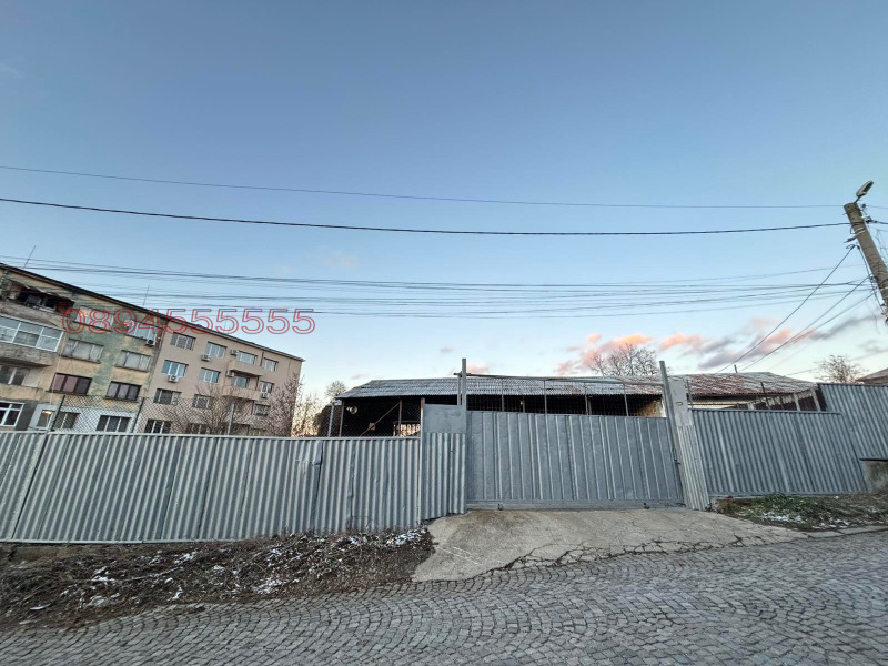 K pronájmu  Úložný prostor Pernik , Kamenina , 1000 m2 | 79154676 - obraz [3]
