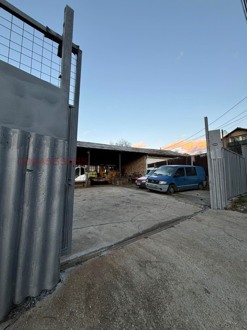K pronájmu  Úložný prostor Pernik , Kamenina , 1000 m2 | 79154676 - obraz [2]