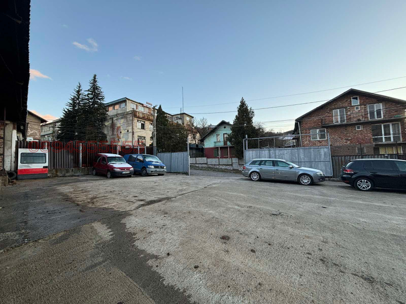 K pronájmu  Úložný prostor Pernik , Kamenina , 1000 m2 | 79154676 - obraz [7]