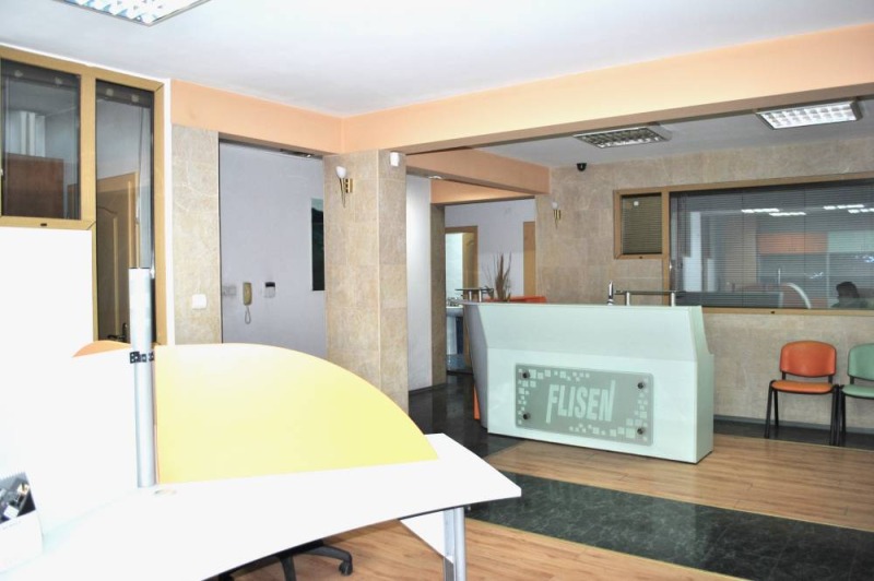Издаје се  Канцеларија Софија , Обориште , 165 м2 | 33298571 - слика [5]