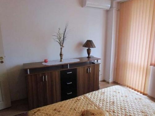 Kiadó  1 hálószoba Sofia , Vitosa , 75 négyzetméter | 12628180 - kép [2]