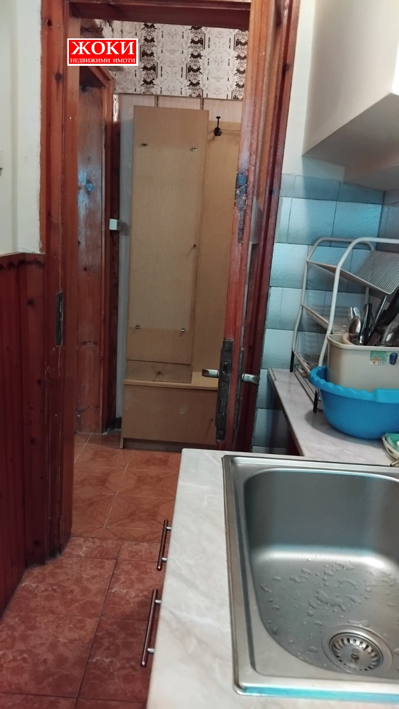 Дава под наем  1-стаен град Перник , Кристал , 54 кв.м | 29223943 - изображение [2]