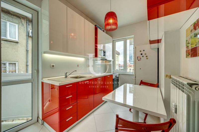 Дава под наем 3-СТАЕН, гр. София, Център, снимка 3 - Апартаменти - 52590204