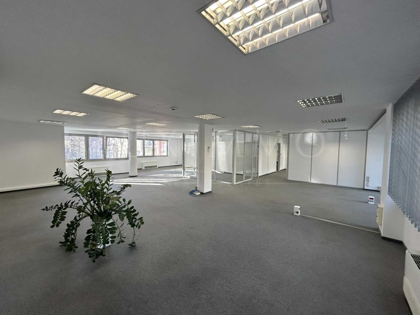 Дава под наем ОФИС, гр. София, Център, снимка 3 - Офиси - 54125783