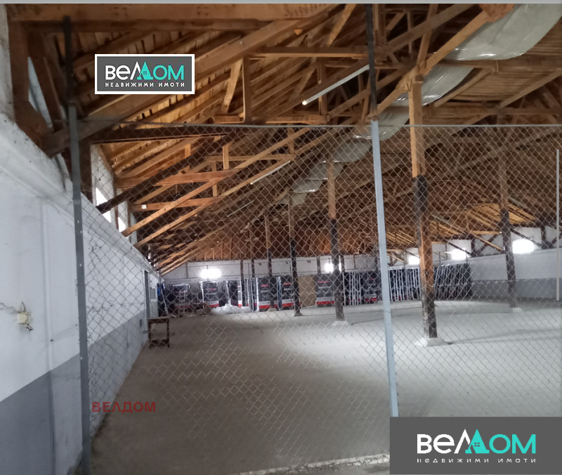 Дава под Наем СКЛАД в град Варна, Западна промишлена зона - 360 кв.м / 1 620 € » 3 168.44 лв., ВЕЛДОМ