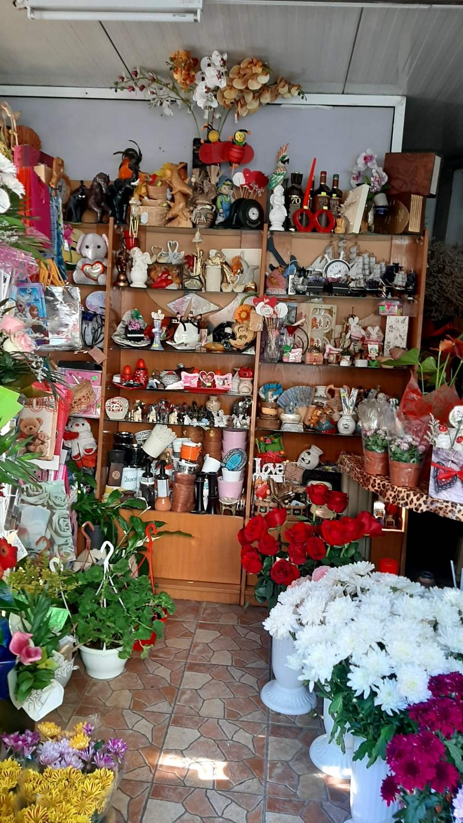 Дава под наем МАГАЗИН, гр. Варна, Център, снимка 2 - Магазини - 54279166