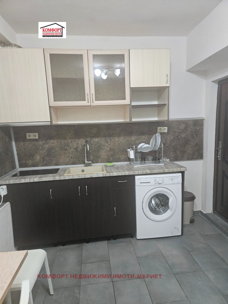 Дава под наем СТАЯ, гр. Плевен, Широк център