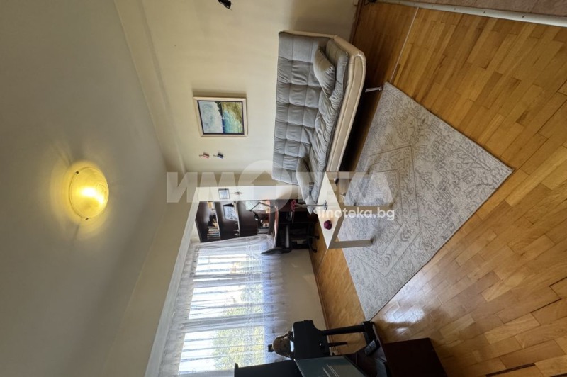 Zu vermieten  1 Schlafzimmer Sofia , Lozenez , 53 qm | 86392561