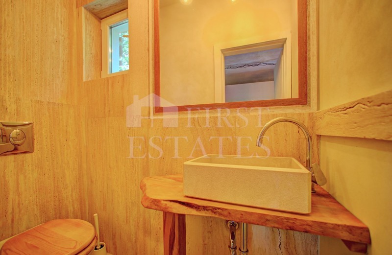 Издаје се  Кућа Софија , Драгалевци , 270 м2 | 80918152 - слика [7]