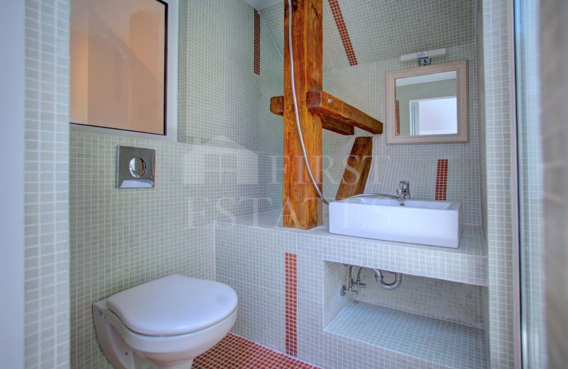 Издаје се  Кућа Софија , Драгалевци , 270 м2 | 80918152 - слика [13]