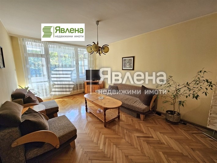Издаје се  1 спаваћа соба Софија , Сухата река , 70 м2 | 25409413