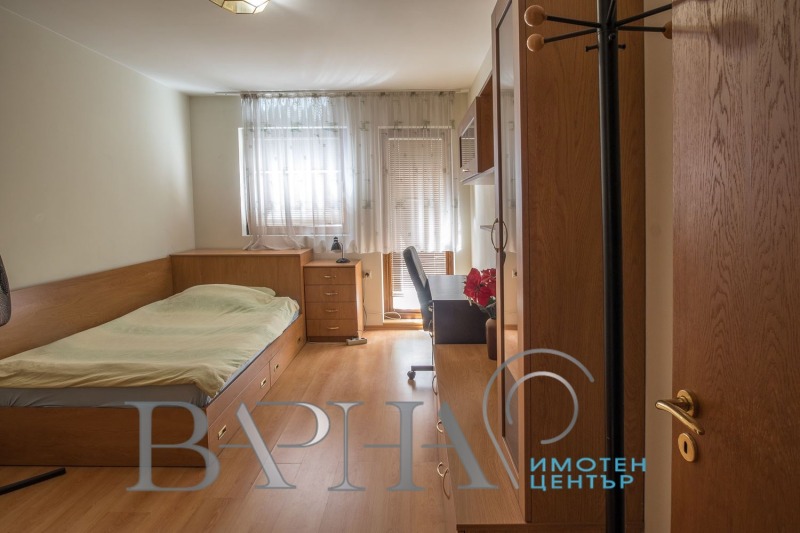 K pronájmu  2 ložnice Varna , Centar , 110 m2 | 66654758 - obraz [7]