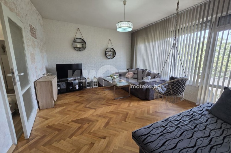 В оренду  2 спальні Пловдив , Южен , 80 кв.м | 53790210