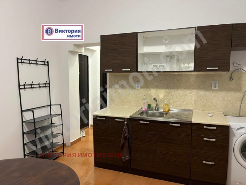 Издаје се  1 спаваћа соба Велико Тарново , Центар , 60 м2 | 48818891 - слика [3]