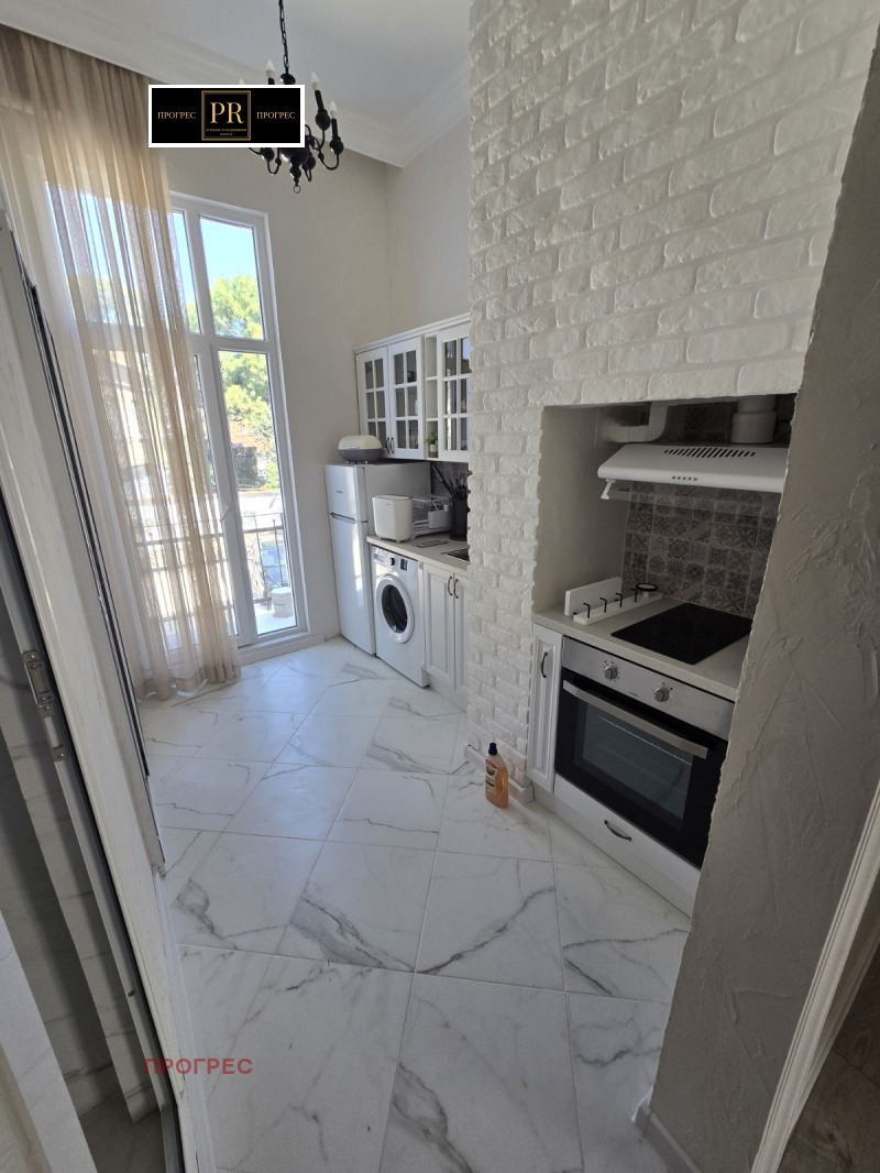 En renta  2 dormitorios Plovdiv , Tsentar , 120 metros cuadrados | 75191515 - imagen [10]
