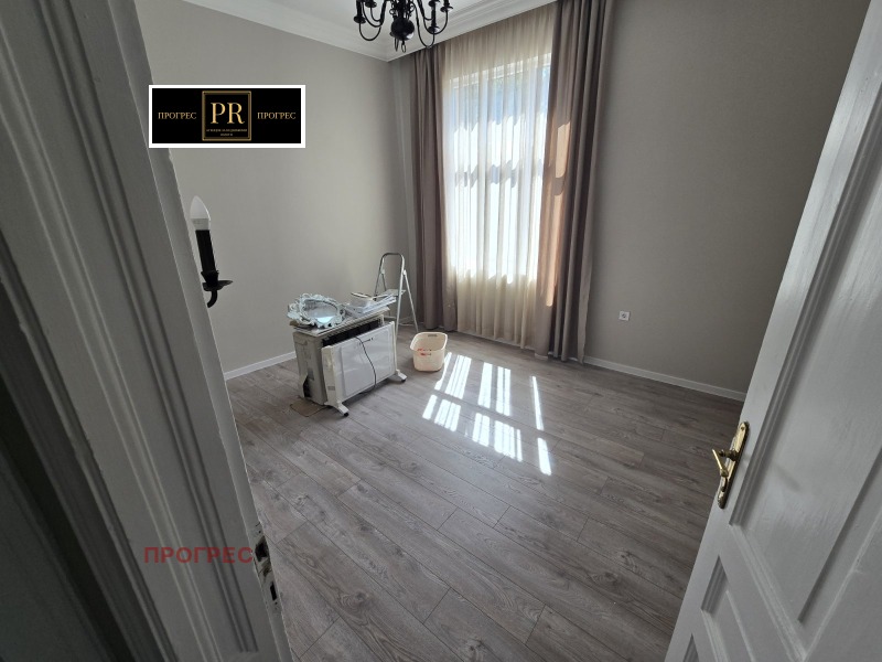 En renta  2 dormitorios Plovdiv , Tsentar , 120 metros cuadrados | 75191515 - imagen [13]