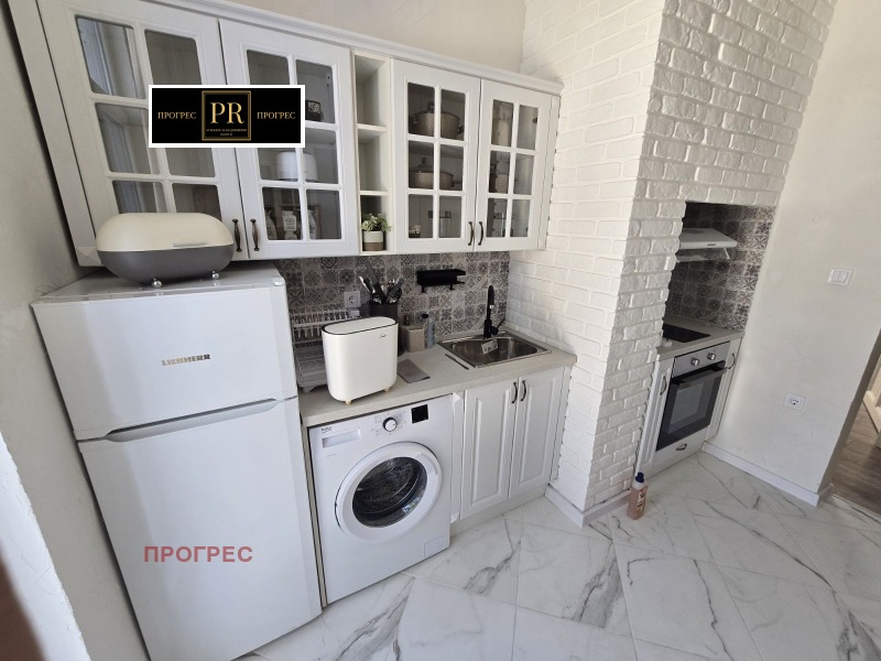 En renta  2 dormitorios Plovdiv , Tsentar , 120 metros cuadrados | 75191515 - imagen [5]