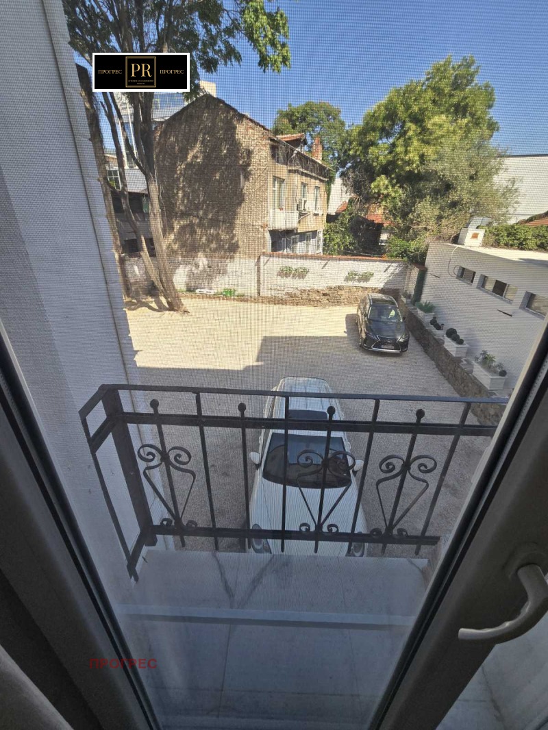 En renta  2 dormitorios Plovdiv , Tsentar , 120 metros cuadrados | 75191515 - imagen [6]